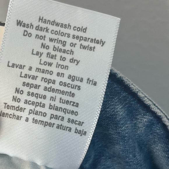 Judy Blue Mid Rise Distressed Two-Tone Tie Dye Light Wash Shorts Size 2XL NWT - Picture 9 of 9